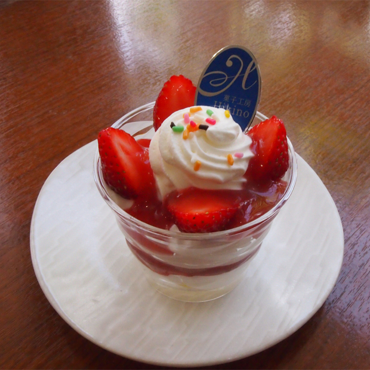 いちごのパフェ