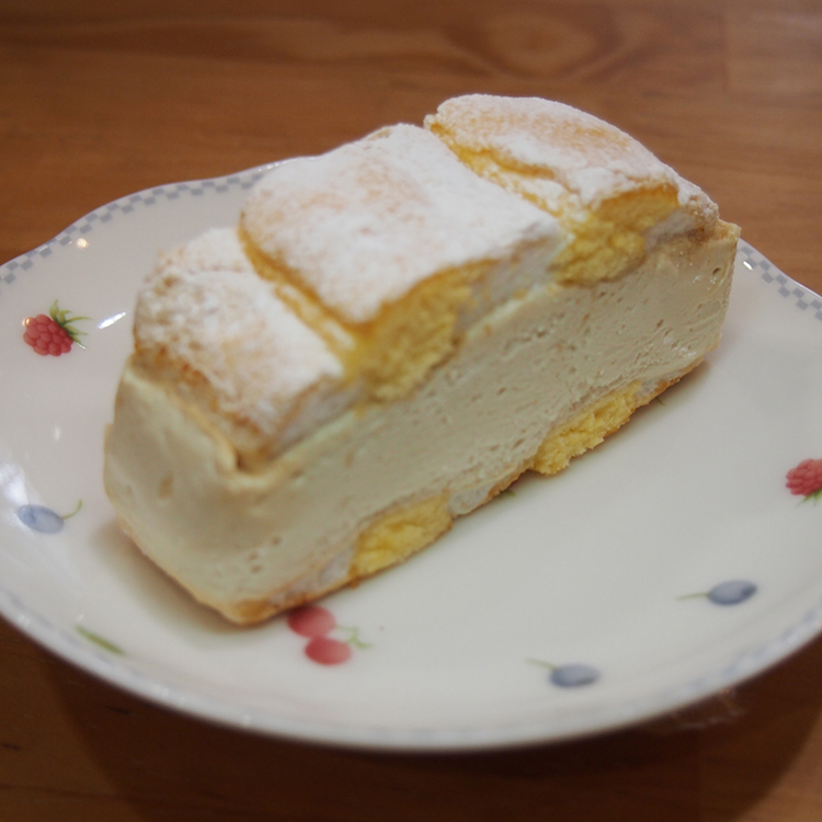 カフェオレクリームのカーディナルシュニッテン